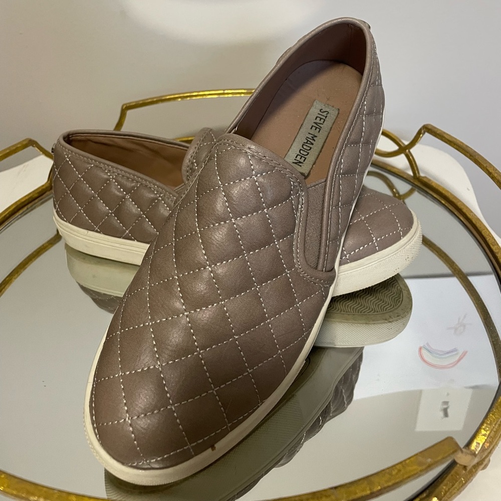 Steve Madden Dark Pink Quilted Slip on Shoes Size 8